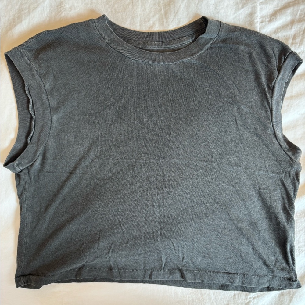 The Square Tee from THE GREAT (Washed Black, 0)